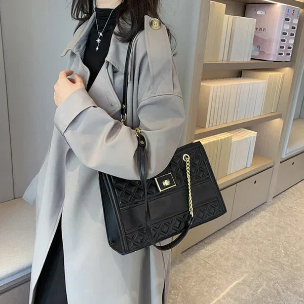 Diamond Chain Shoulder Bag (BUY 1 GET 1 FREE)